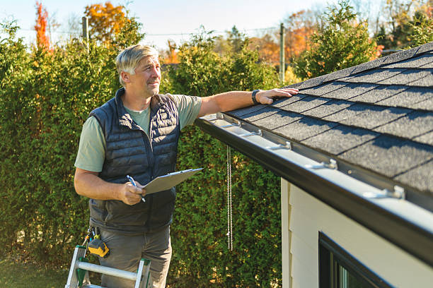 Professional Roof Inspection technician working in Chatsworth, IL